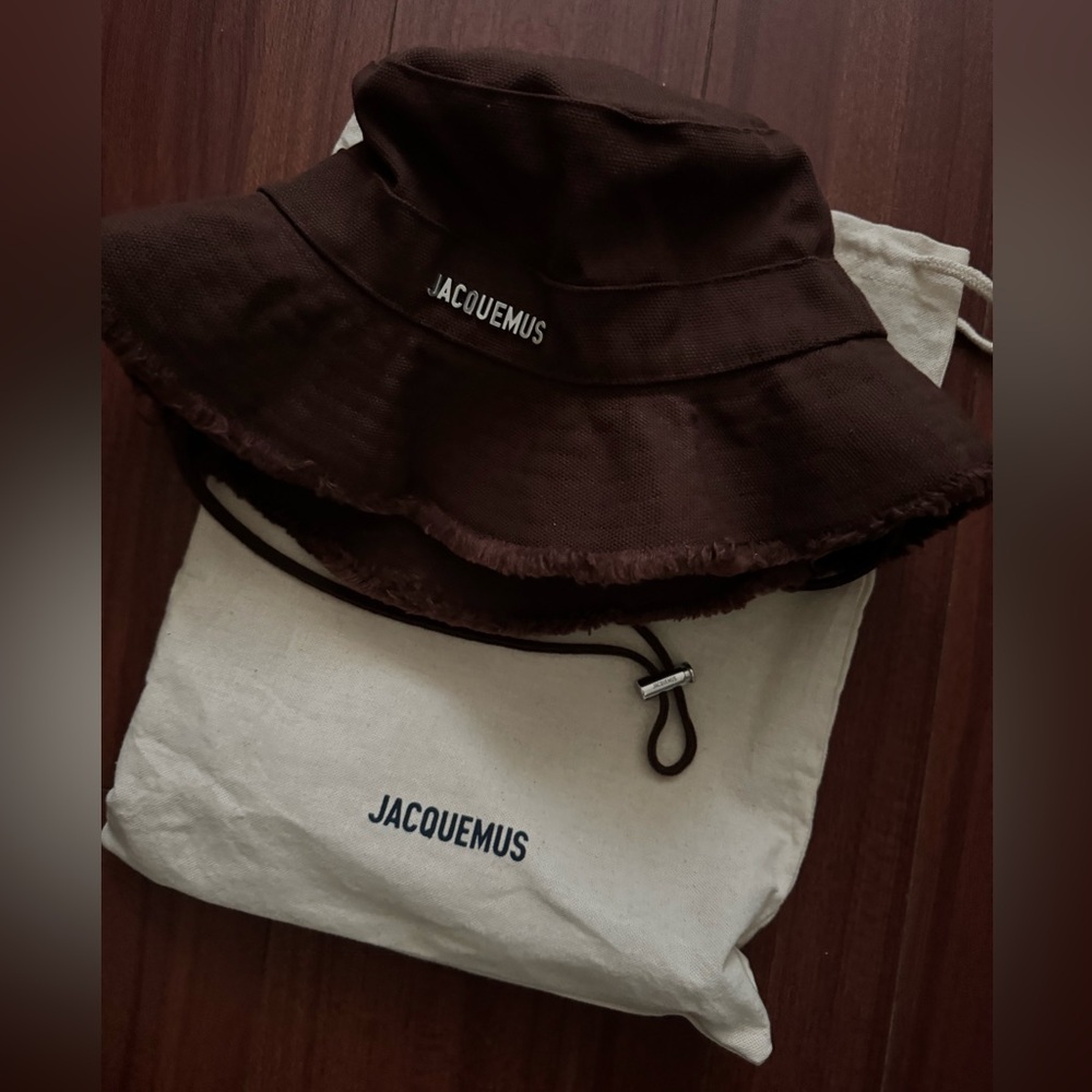 Jacquemus bucket hat